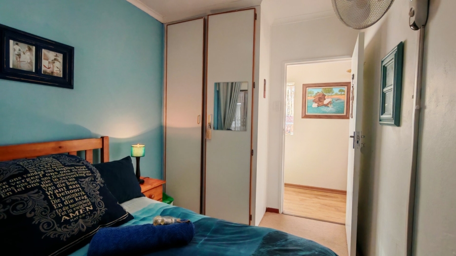 3 Bedroom Property for Sale in Deoville Park Western Cape